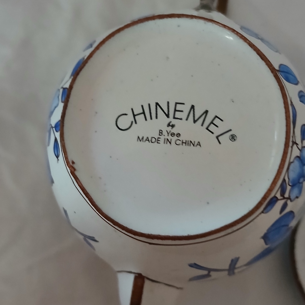 Chinemel B. YEE Miniature Teapot - Picture 8 of 12